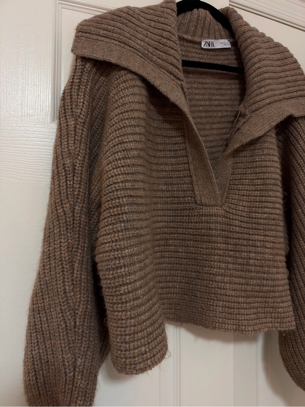 Zara Light Brown V-Neck Knit Cropped Sweater with Foldover Collar, Size Large - Picture 2 of 4